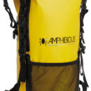 Chiusura quick proof (alto o laterale), sistema ultra fix per agganciare moschettoni o altro, tasca a rete, spallacci removibili. Dotato di due maniglie per il trasporto.