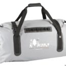 Robusto borsone stagno con fondo piatto trasformabile in zaino di grosse dimensioni tramite spallacci imbottiti (optional). Chiusura Quick Proof, ultra fix per agganciare moschettoni o altro.