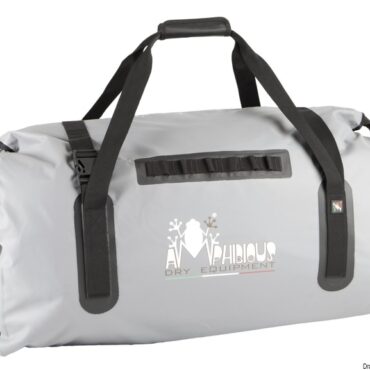 Robusto borsone stagno con fondo piatto trasformabile in zaino di grosse dimensioni tramite spallacci imbottiti (optional). Chiusura Quick Proof, ultra fix per agganciare moschettoni o altro.