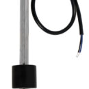 Indicati sia per carburanti sia per acqua. A richiesta per almeno 20 pezzi si fabbricano di qualsiasi lunghezza. Universali 12/24 V. In acciaio inox AISI 316.