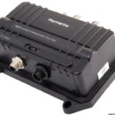 Il sistema AIS (Automatic Identification System), che opera nella banda marittima VHF, consente loscambio radio dello stato di navigazione tra imbarcazioni e centri costieri di monitoraggio del traffico.Le imbarcazioni commerciali, le navi da crociera e altre imbarcazioni equipaggiate con i dispositivi AIStrasmettono messaggi AIS che comprendono il nome dell’imbarcazione, la rotta, la velocità e lo statodi navigazione corrente.L' AIS700 Raymarine è un ricetrasmettitore con sistema di identificazione automatica (AIS) di Classe B e uno splitter integrato per l'antenna VHF; collegamenti multipli tra cui SeaTalkNG, NMEA2000, NMEA0183.