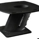 Progettato per installare l'antenna sul tetto della cabina, sul flybridge o sul rollbar, in modo da massimizzarne le prestazioni. Per antenne radome Raymarine 2kW/4kW (es. Quantum), Garmin e Navico 3G / 4G e piccole antenne satellitari quali TracVision KVH M2/M3.Accessoriato con passacavo stagno SCANSTRUT DS30, è fabbricato in alluminio e rivestito con polvere di poliestere per una finitura lucida e durevole nel tempo.Di facile installazione senza sigillante, è fornito completo di inserti per adattarsi ai cavi di tutti le principali antenne citate.