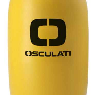 Boa gonfiabile n PVC, di forme cilindrica, colore arancione o giallo ad alta visibilità, studiata per segnalare le virate sui campi di regata. Dotata di valvola di gonfiaggio / sgonfiaggio rapido e di 4 passacavi inferiori per il fissaggio del piombo, che permettono una ripartizione uniforme del peso.
