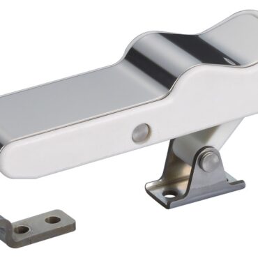 Con chiusura a leva eccentrica. In termogomma elastica con frontale in acciaio inox lucidato a specchio. Escursione elastica 6 mm.