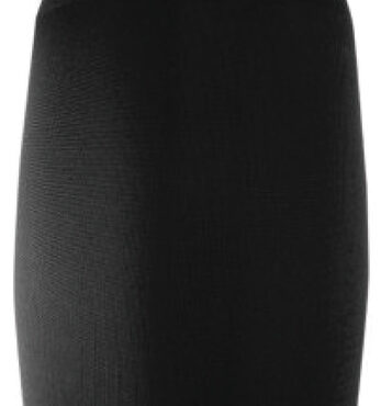 Interno resistente ad alte pressioni, esterno in tessuto. Prodotto resistente, leggero e maneggevole consente un ottimo risparmio di spazio.Filato tinto in pasta per la massima resistenza ai raggi UV.Tessuto resistente che non lascia tracce o graffi sullo scafo.Pressione consigliata minima 0,35 bar massima 0,50 bar.