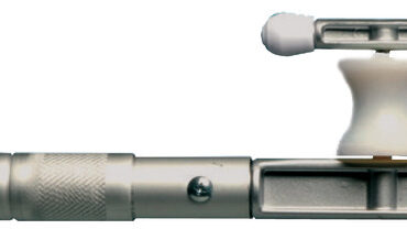 Completamente in alluminio anodizzato compreso raffio.