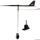 Segnavento con frecce, montato su pietra dura per la scorrevolezza. Sensibilissimo e stabile, munito d’indicatore angolo bolina. Venduto in confezione espositiva.