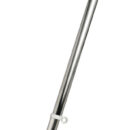 Sono lucidate a specchio. Complete di basetta. Munite di anelli di fissaggio bandiera regolabili in distanza. Completi di gommino paracolpi in cima. E’ un prodotto molto robusto. Tutti i modelli sono completi di galletto di fermo. Inclinazione 30°.