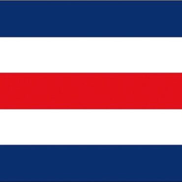 Misure 20x30 cm. Materiale uso-lana.