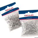 Con chiodo in acciaio inox.