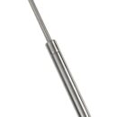 Provvista di valvola di sfiato che permette all’utente, partendo da una carica di reazione elevata, di ridurre il carico fino alla pressione desiderata adattandola al peso del portello / gavone. La taratura funziona solo in scarica. Completa di terminali ad occhiello in acciaio inox, foro Ø 8 mm e chiave per la valvola di sfiato.