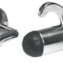 In ottone cromato a battente con gommino terminale antivibrazioni.