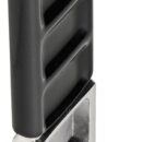 Acciaio inox AISI 316 lucidato a specchio con la parte che funge da fermo rivestita in plastica anti-vibrazione.