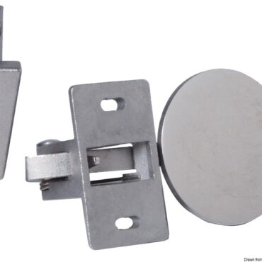 Si monta all’interno dell’antina lasciando un foro che viene chiuso dalla parte lucidata a specchio; per aprire l’antina si esercita una pressione sul foro che funge anche da maniglia. Contropiastra con dente inclinato per maggior facilità di installazione.