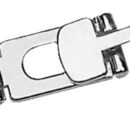 In ottone cromato, con porta lucchetto, sistema di sicurezza con viti protette dalla bandella.