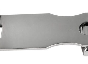 In acciaio inox lucidato a specchio con occhiello microfuso girevole.