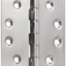 In acciaio inox AISI 316 di grandissima resistenza, lucidate a specchio.