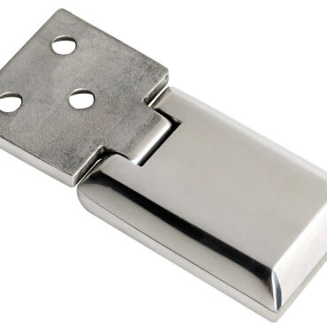 In acciaio inox AISI 316 lucidato a specchio. Fissaggio a parete.