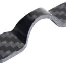 Ropeye Eyestrap, permette di avere un ottimo punto di fissaggio interno facile da realizzare e contenuto nelle dimensioni. Per un incollaggio elastico: SIKAFLEX 291i 65.289.XX.