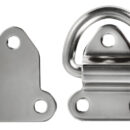 Lamiera in acciaio inox a forte spessore (2,85 mm) e contropiastra (1,42 mm).