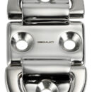 Pad-eyes lucidati a specchio, anello “full forge” forgiato per garantire la massima resistenza meccanica. Completo di gomma antivibrante. Confezionato in scatola espositiva riciclabile con dichiarazione di carico di rottura. Foratura con lo stesso interasse di Wichard di pari dimensioni.