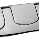 Una soluzione compatta e dal design ergonomico. In acciaio inox AISI 316 lucidato a specchio. Di facile montaggio, non richiedono incasso.