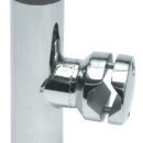 Orientabile a 360° sia orizzontalmente che verticalmente. Presenta la particolarità di avere la regolazione tramite una vite che passa attraverso il tubo porta canne, per cui non occorre svitare il morsetto per la regolazione. Realizzato in acciaio inox AISI 316 microfuso e lucidato + boccola in santoprene.