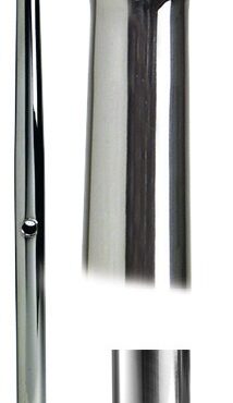 In acciaio inox AISI 316 lucidato a specchio. Si fissa alla base tramite una vite che permette al candeliere di ruotare sulla base per un perfetto allineamento con il trincarino.