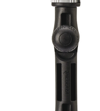 Regolabile in tutte le direzioni.Cinghia di fissaggio per il piede che evita vibrazioni.Facile rimozione per liberare il ponte.