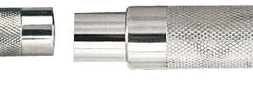 In acciaio inox AISI 316 lucidato a specchio.