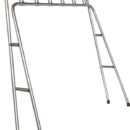 Fabbricata in alluminio anodizzato, con tubi Ø 32 mm. Completa di 6 portacanne e di tutti gli accessori per il montaggio. Se inutilizzata la torre può essere ripiegata sul trincarino.