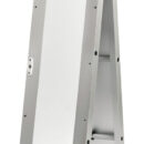 In alluminio anodizzato, con ripiano rivestito di materiale antisdrucciolevole bianco pieghevole. Versione pieghevole, le due parti si possono infatti separare tramite due spine a scatto inox.