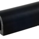 In PVC nero flessibile. Adatto anche a barche da lavoro.