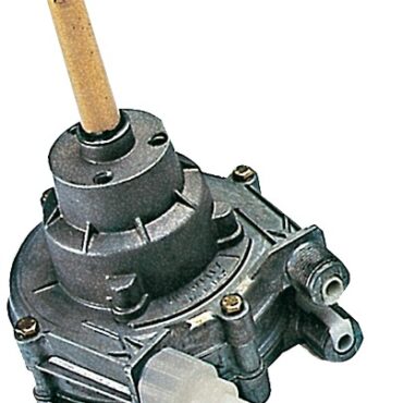 Per grosse potenze, scafi fino a 10,50 m e velocità oltre 50 MPH. Stesse caratteristiche del modello T71, ma funziona con due cavi M66 .