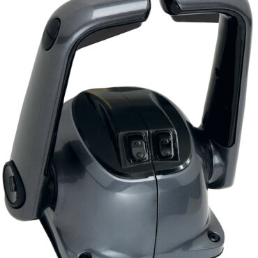 Scatola doppia leva ad azione doppia per il controllo del gas e dell'invertitore.Disponibile con e senza LOCK in neutral, con e senza trim.Mediante interruttore 45.012.00 l'avviamento si ottiene solo in folle (OPTIONAL).Utilizza tutti i cavi comando Ultraflex:- con cavi C14 non occorre alcun kit;- con cavi C2-C8-Mach0 il kit adattamento K59 è incluso;- con cavi C5-C16-Mach5 occorre acquistare il kit K60 (45.100.17);- con cavi C36-Mach36 occorre acquistare il kit K62 (45.100.12).