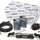 Kit contenente:- pompa UP25F / UP28F;- cilindro bilanciato UC128;- 2 tubi flessibili da 9 m accorciabili (1 raccordo svitabile);- 2 litri olio idraulico.