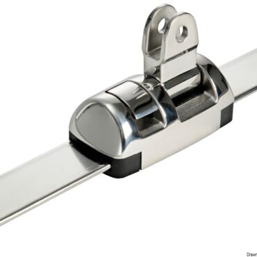 Sistema completamente in acciaio inox AISI316.Composto da una rotaia in due pezzi che nasconde completamente le viti di fissaggio.I vari tipi di supporto sono installati su un carrello in acciaio inox con possibilità di fermo ogni 15 mm.