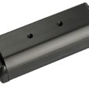 Realizzato appositamente per questo utilizzo, in alluminio anodizzato a spessore con sfere in Delrin, profilo ribassato e superficie d'appoggio piana con 2 fori filettati M6.