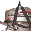 Dotata di maniglia superiore, universale per tutti i fuori bordo in commercio.Indispensabile per spostare il fuoribordo dal Pram al pulpito di poppa e viceversa.