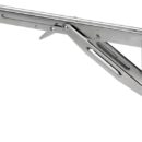 In acciaio inox lucido.