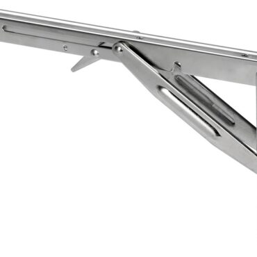 In acciaio inox lucido.