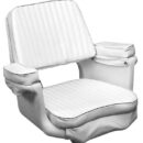 In polietilene bianco completa di cuscini smontabili in skay bianco. E’ particolarmente indicata per flybridge ove, pur rimanendo esposta alle intemperie, non subisce alcun deterioramento. Ha una forma estremamente confortevole. Sulla base é munita di inserti multipli in acciaio inox per essere accoppiata con qualsiasi piede girevole del nostro catalogo. Complete di 8 inserti filettati in ottone per fissaggio colonne e slitte.