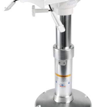 Fabbricate in alluminio lucidato a specchio e anodizzato, con basi di grande diametro e tubi a forte spessore. Adattabili a tutte le scocche sedile.