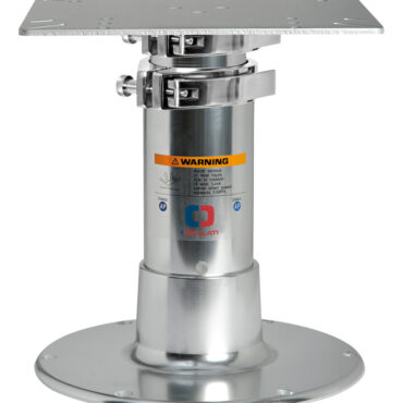 Fabbricata in alluminio lucidato a specchio ed anodizzato. Collari di fissaggio in acciaio inox che rendono la gamba molto stabile e robusta. Completa di molla a gas per la risalita. Non necessita di forare il pavimento per la discesa. Tri-telescopica.