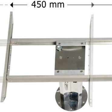 Fabbricato in alluminio anodizzato, si fissa sulla base 48.730.01 e permette di traslare il tavolo sui due assi. Longitudinalmente per 450 mm e trasversalmente per 250 mm.