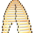 Realizzata con doghe multistrato in faggio verniciato a 5 strati (8 mm) oppure 6 strati (10 mm) realizzata in senso unidirezionale per garantire la migliore elasticità.Collegate tra loro con un nastro in gomma sintetica. No umidità e muffa sotto il letto. Tagliando le doghe con un seghetto è possibile adattarle ad ogni forma.