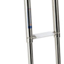 Realizzata in acciaio inox lucidato a specchio.