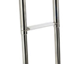 Realizzata in acciaio inox lucidato a specchio. Gradini ovali con pedana in plastica bianca.