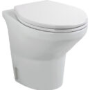 Il WC Compass è stato ideato per barche da 30 a 50’. È l’entry level di Tecma per chi non vuole rinunciare all’affidabilità ed alle prestazioni.Rimane silenzioso come tutte le toilet Tecma. Colore bianco, tazza in ceramica made in Italy, tavoletta in plastica termoindurente con Soft Closing.Pannello di controllo “Eco Rocker switch” incluso. Sistema completo di elettrovalvola per bypassare l’impianto idrico di bordo. Per installazione con pompa di carico acqua di mare ordinare il codice 16.525.12/16.525.24 o simili.