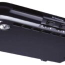 A ricircolo d'aria, con filtro carboni attivi. Filtro lavabile. Ventola a 2 velocità, 2 faretti alogeni da 10 W integrati.